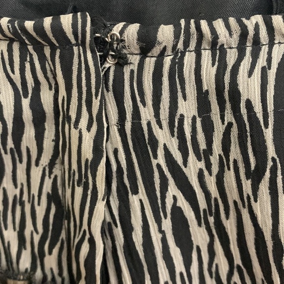 Layered Ruffle Mini Skirt Animal Print Leopard & Zebra Side Zip missing top hook - Picture 5 of 9